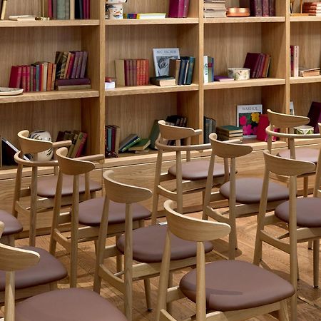 Verno House Budapest, Vignette Collection By Ihg Exteriör bild The library