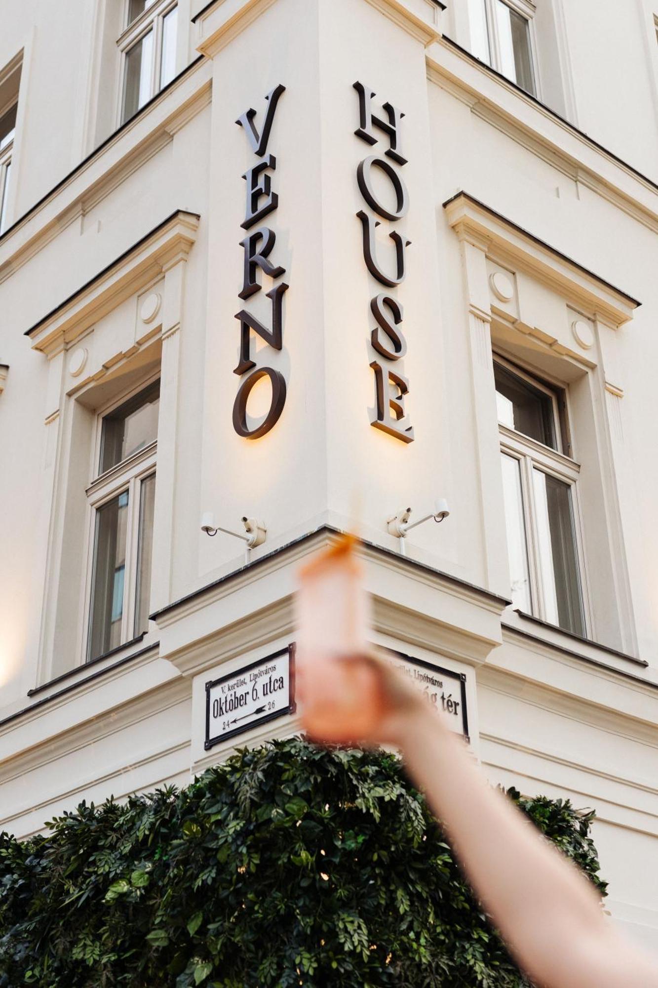 Verno House Budapest, Vignette Collection By Ihg Exteriör bild The exterior of the restaurant