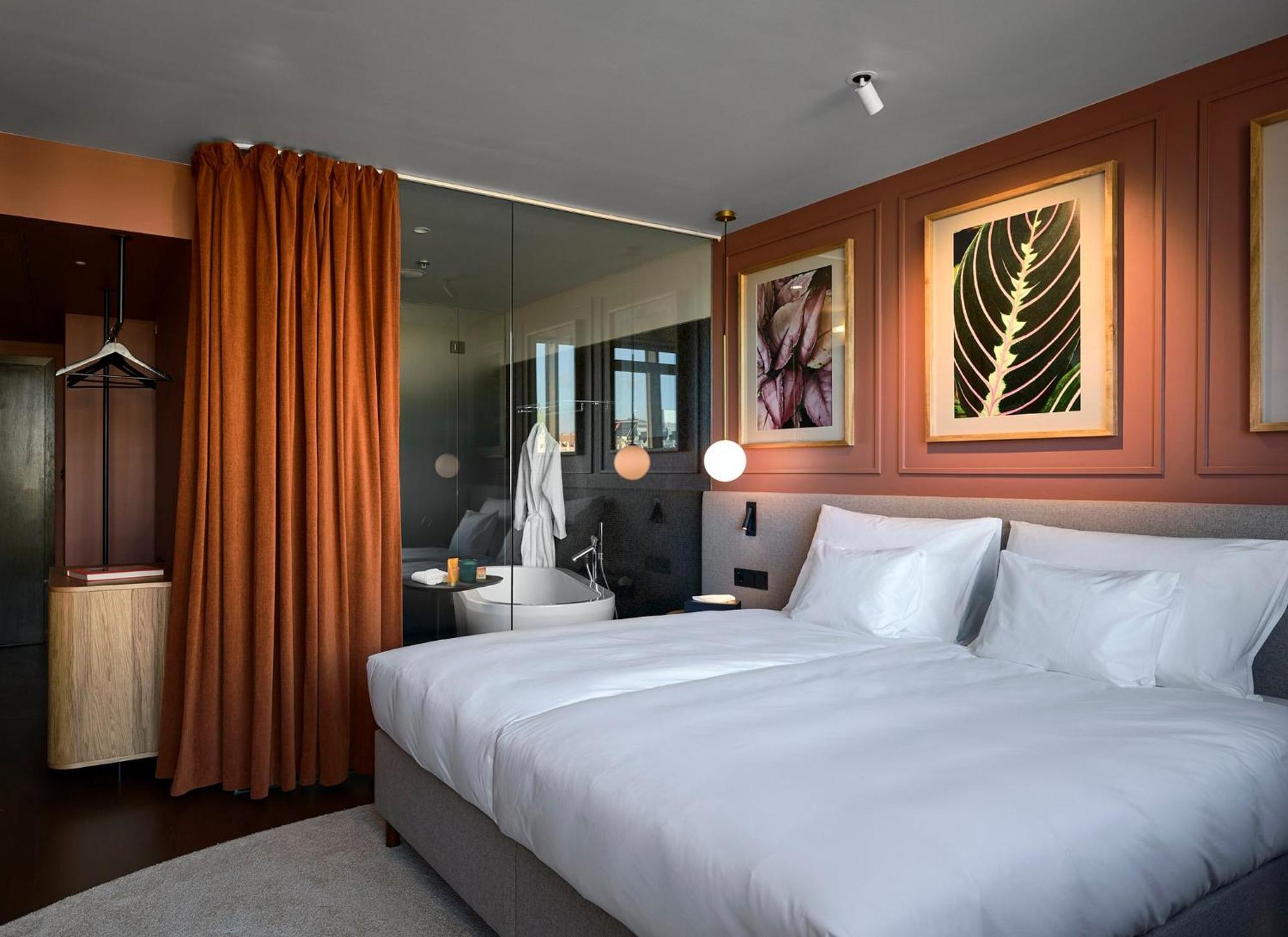 Verno House Budapest, Vignette Collection By Ihg Exteriör bild A bedroom at the hotel